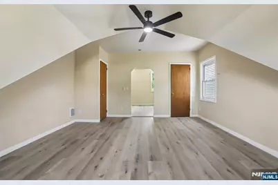 31 Claremont Avenue, Jersey City, NJ 07305 - Photo 38