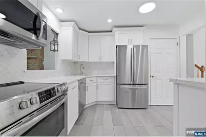 251 Midland Avenue W #W, Paramus, NJ 07652 - Photo 12