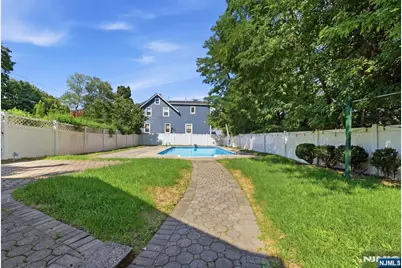 251 Midland Avenue W #W, Paramus, NJ 07652 - Photo 32