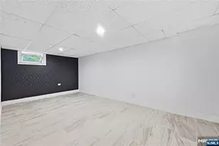 251 W Midland Ave, Paramus, NJ 07652 - Photo 30