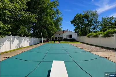 251 Midland Avenue W #W, Paramus, NJ 07652 - Photo 4