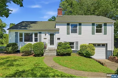 251 Midland Avenue W #W, Paramus, NJ 07652 - Photo 6