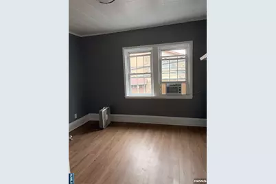 212 Crescent Lane 3 #3, Cliffside Park, NJ 07010 - Photo 14