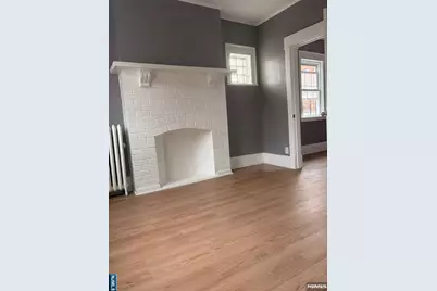 212 Crescent Lane 3 #3, Cliffside Park, NJ 07010 - Photo 6