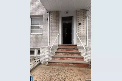 212 Crescent Lane 3 #3, Cliffside Park, NJ 07010 - Photo 2