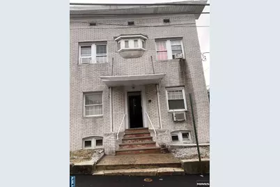212 Crescent Lane 3 #3, Cliffside Park, NJ 07010 - Photo 1