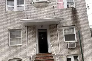212 Crescent Ln 3, Cliffside Park, NJ 07010 - Photo 1