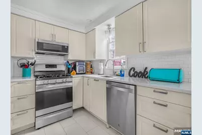 51 Julia Street, Closter, NJ 07624 - Photo 8