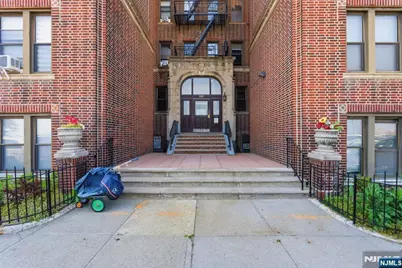 883 E Boulevard 1F #1F, Weehawken, NJ 07086 - Photo 22