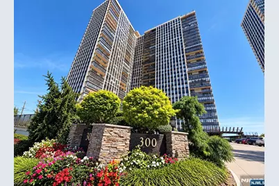 300 Winston Drive 616 #616, Cliffside Park, NJ 07010 - Photo 1