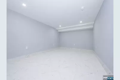 412 Gregory Road, Paramus, NJ 07652 - Photo 42