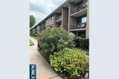 460 Liberty Street 204 #204, Little Ferry, NJ 07643 - Photo 2