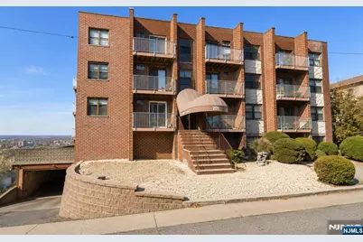 201 12th Street 18 #18, Palisades Park, NJ 07650 - Photo 2