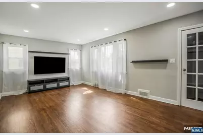 16 Pleasant, Belleville, NJ 07109 - Photo 6