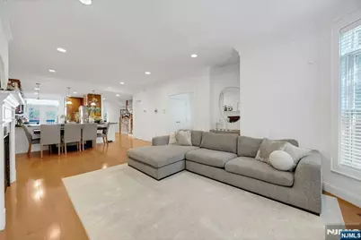 33 E Linden Avenue, Englewood, NJ 07631 - Photo 10