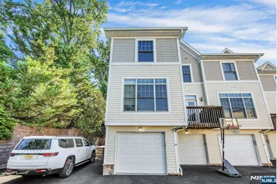 33 E Linden Avenue, Englewood, NJ 07631 - Photo 18