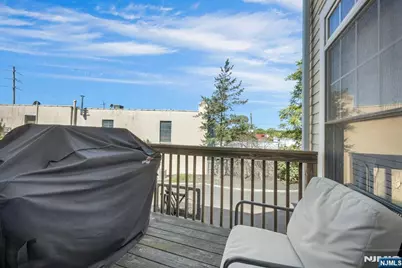 33 E Linden Avenue, Englewood, NJ 07631 - Photo 16