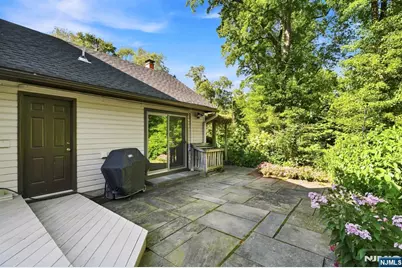 343 Sunset Road, Pequannock Township, NJ 07444 - Photo 30