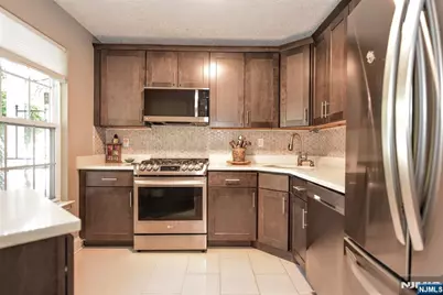 1240 Garrison Court, Mahwah, NJ 07430 - Photo 6