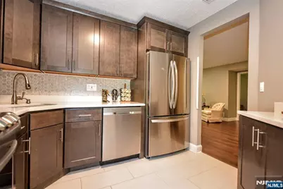 1240 Garrison Court, Mahwah, NJ 07430 - Photo 4