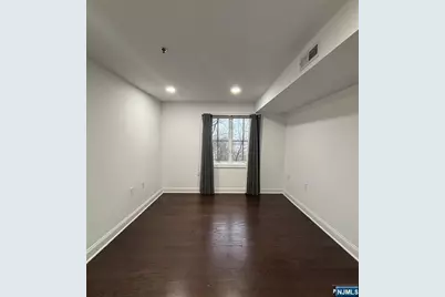 200 Laird Avenue 107 #107, Cliffside Park, NJ 07010 - Photo 2