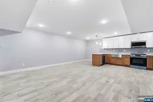 39 Grand, Newark, NJ 07106 - Photo 30