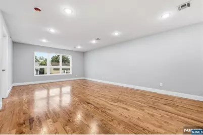 39 Grand, Newark, NJ 07106 - Photo 18