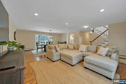 359 Hillview Terrace, Franklin Lakes, NJ 07417 - Photo 10