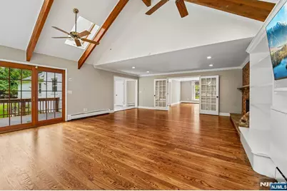 17 Colonial Drive, Allendale, NJ 07401 - Photo 8