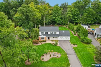 17 Colonial Drive, Allendale, NJ 07401 - Photo 32