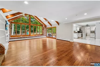 17 Colonial Drive, Allendale, NJ 07401 - Photo 12
