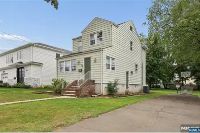 56 Hallberg Avenue, Bergenfield, NJ 07621 - Photo 2