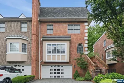 156 Stonegate Trail, Cresskill, NJ 07626 - Photo 1