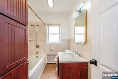 161 Walnut Avenue, Bogota, NJ 07603 - Photo 10
