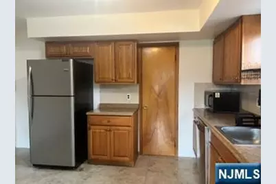 417 2nd Street 2nd Floor #2nd Floor, Palisades Park, NJ 07650 - Photo 4