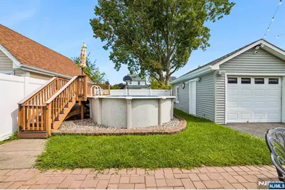 439 Lake Avenue, Lyndhurst Township, NJ 07071 - Photo 32