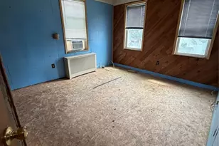 709 Stuyvesant Ave, Lyndhurst Township, NJ 07071 - Photo 1