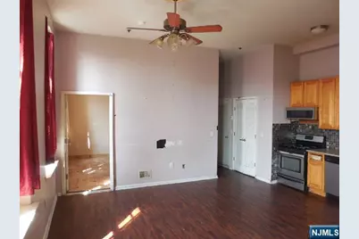 18 Market Street 301 #301, Paterson, NJ 07501 - Photo 4