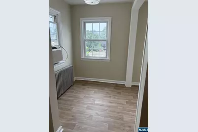 209 Boulevard, Hasbrouck Heights, NJ 07604 - Photo 12