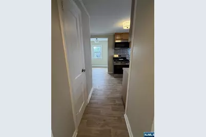 209 Boulevard, Hasbrouck Heights, NJ 07604 - Photo 4
