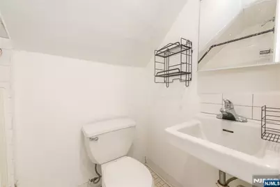 254 Franklin Street, Bloomfield, NJ 07003 - Photo 20