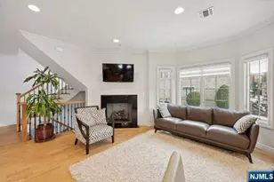 140 Cedar St, Fort Lee, NJ 07024 - Photo 4