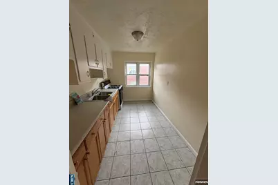 138 Midland Place Second Floor #Second floor, Newark, NJ 07106 - Photo 4