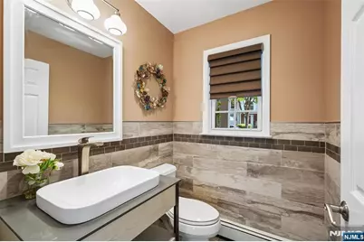 489 Adler Way, Paramus, NJ 07652 - Photo 12