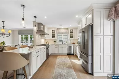 489 Adler Way, Paramus, NJ 07652 - Photo 10
