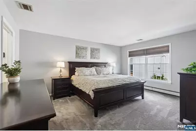 489 Adler Way, Paramus, NJ 07652 - Photo 14
