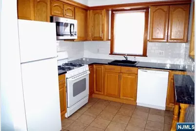 31 Brook Avenue 2 #2, Wallington, NJ 07057 - Photo 2