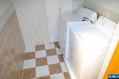 31 Brook Avenue 2 #2, Wallington, NJ 07057 - Photo 12