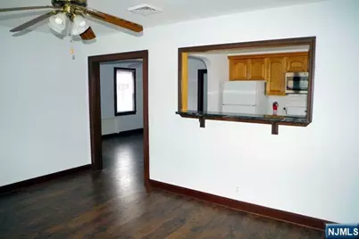 31 Brook Avenue 2 #2, Wallington, NJ 07057 - Photo 4