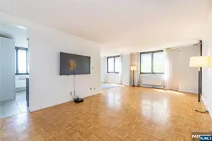 344 Prospect Ave 6E, Hackensack, NJ 07601 - Photo 6